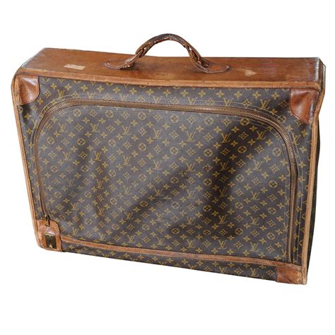 louis vuitton leather suitcase|vali louis vuitton.